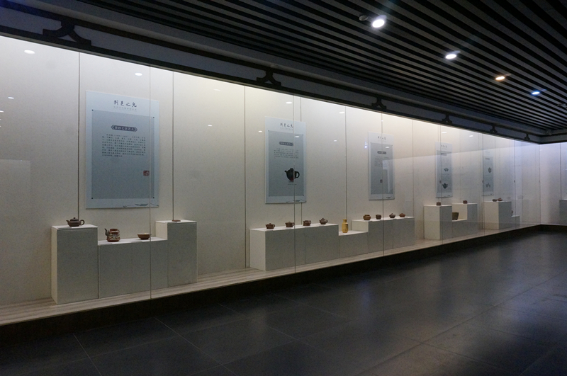 2018.12.21“荆邑之光——宜兴历代紫砂精品展”亮相汉陵苑2_副本.jpg